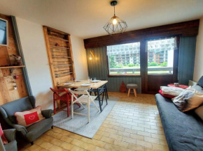 Charmant Studio au Centre de Samoëns - Balcon Exposé Sud, Parking et Animaux Acceptés - FR-1-624-110